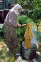 Färberin am Sudkessel, DOBAG-Projekt